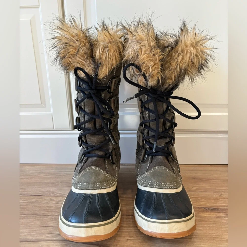Sorel Women's Brown & Black Faux Fur Winter Boots - Picture 2 of 5